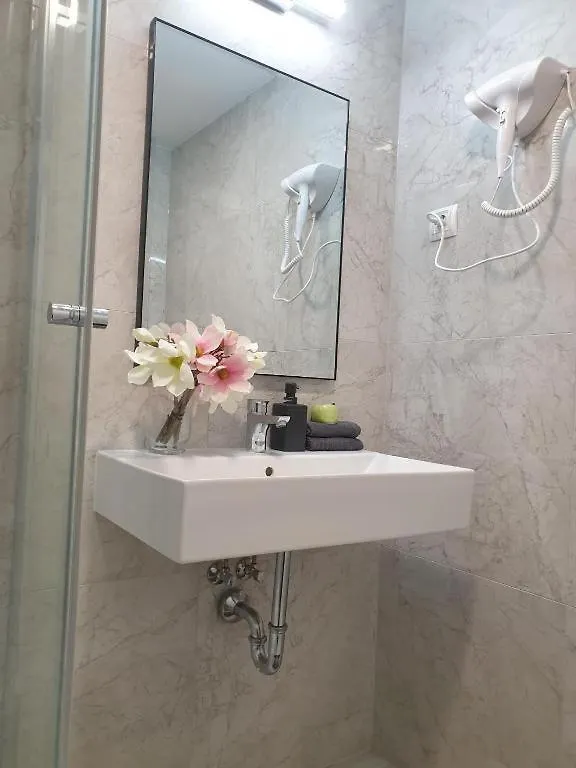 Betariel'Com Westbahnhof R Apartment Vienna